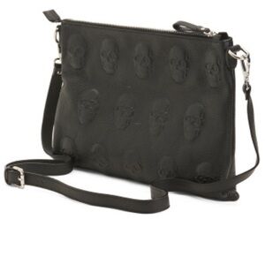 Iopelle skull clutch